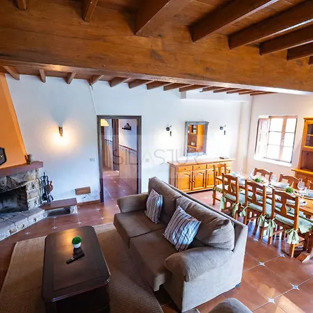 Llagar De By Silastur بيت للعطل *