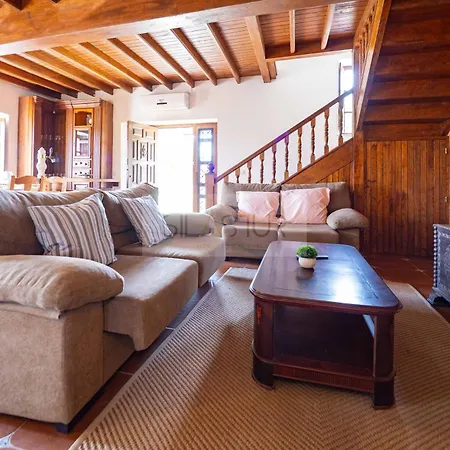 Llagar De By Silastur بيت للعطل *